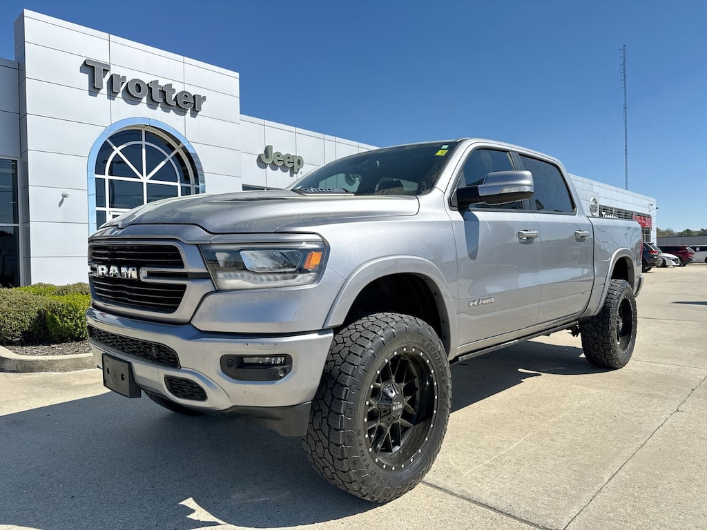 Used 2019 RAM 1500 Laramie 4x4 Crew Cab 144.5 in. WB