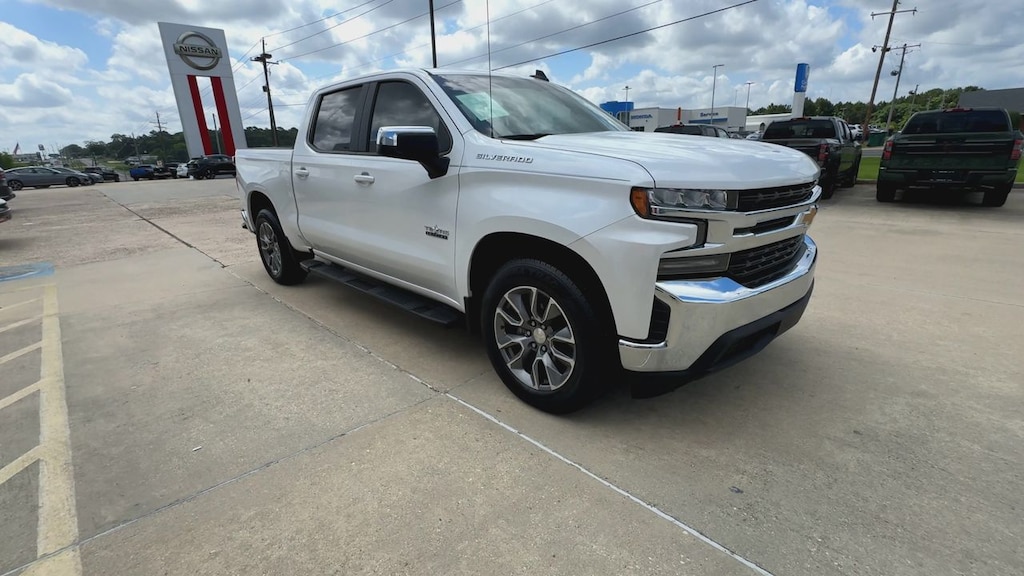 Used 2021 Chevrolet Silverado 1500 LT w/1LT 4x2 Crew Cab 5.75 ft. box 147.4 in. WB
