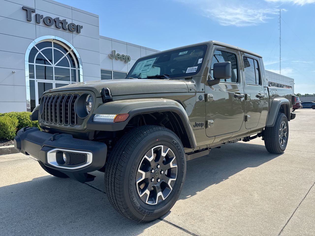 2026 Jeep Gladiator Sahara Auto's photo