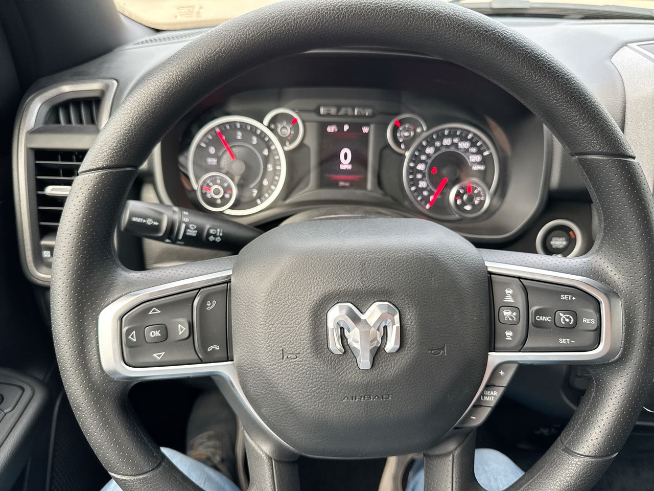 2025 RAM 1500 Tradesman - Photo 14