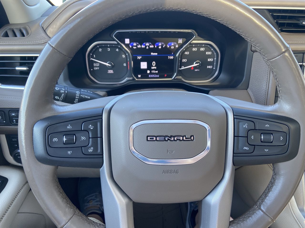 2021 GMC Yukon Denali - Photo 14