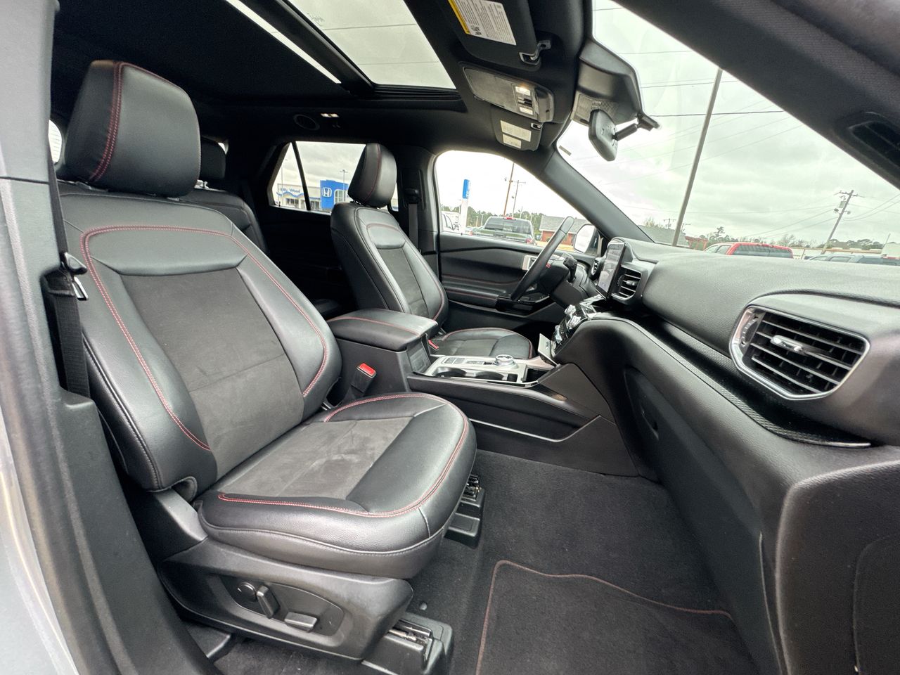 2023 Ford Explorer ST-LINE - Photo 27