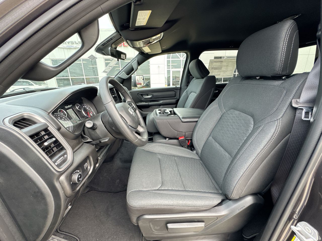2025 RAM 1500 Tradesman - Photo 11