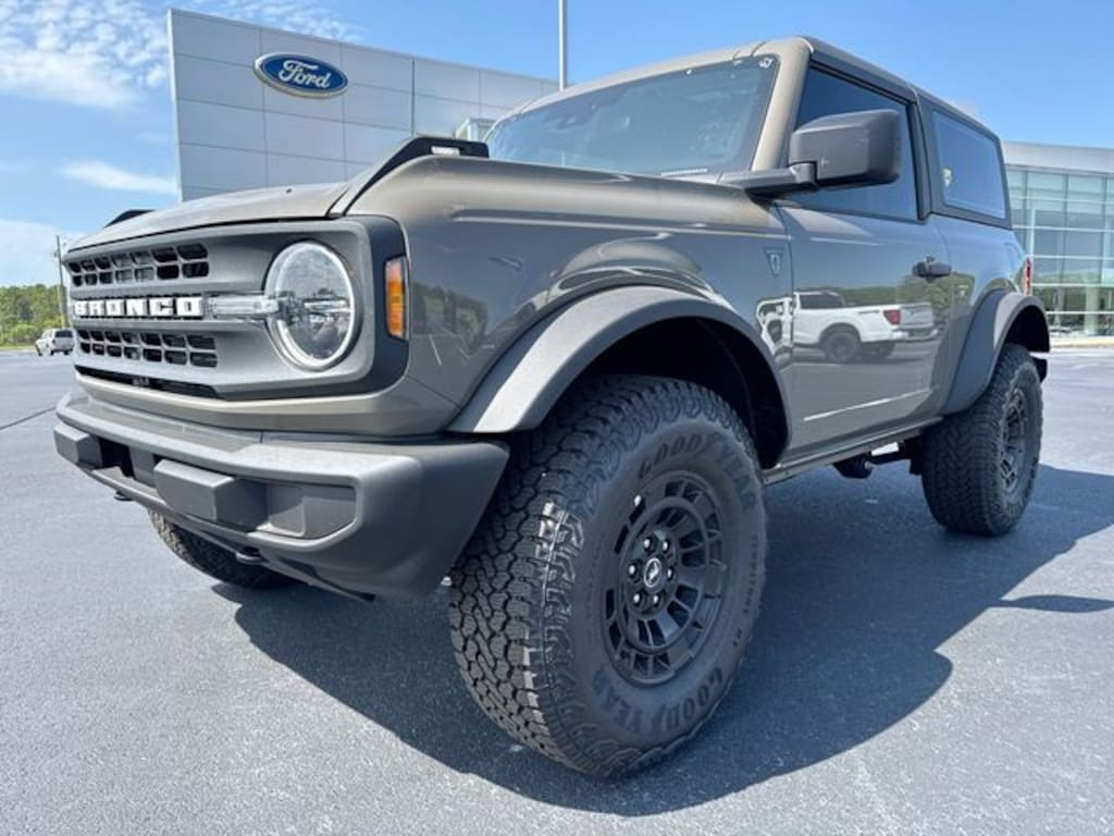 New 2026 Ford Bronco Base SUV