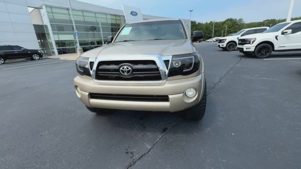 Used 2008 Toyota Tacoma PreRunner V6 Truck Double-Cab
