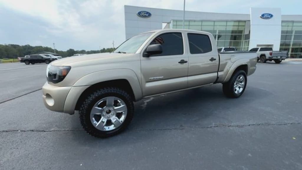 Used 2008 Toyota Tacoma PreRunner V6 Truck Double-Cab