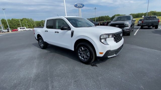 2025 Ford Maverick XLT - Photo 2