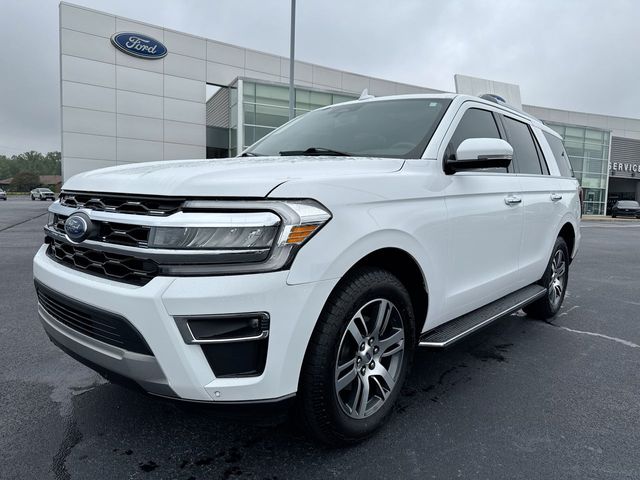 2023 Ford Expedition Limited's photo