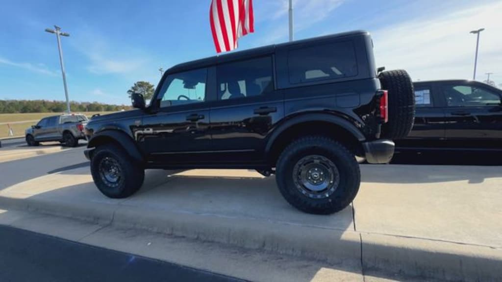 New 2025 Ford Bronco Badlands SUV