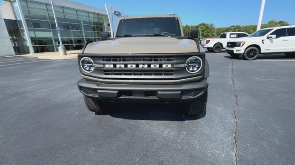 New 2026 Ford Bronco Base SUV