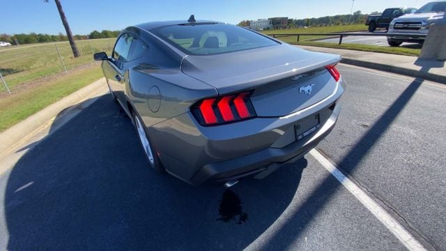 2026 Ford Mustang EcoBoost Fastback - Photo 6