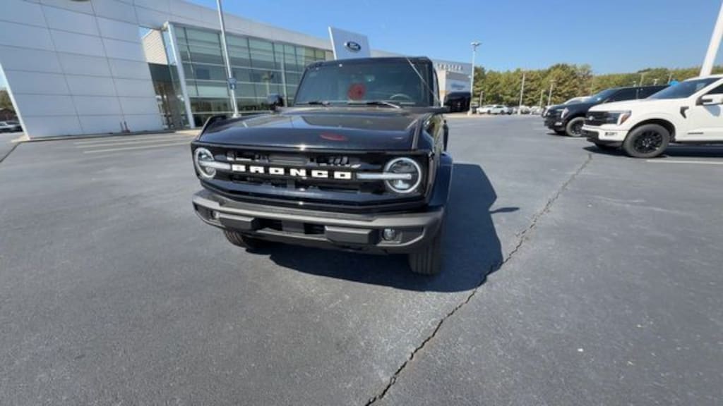 New 2026 Ford Bronco Outer Banks SUV