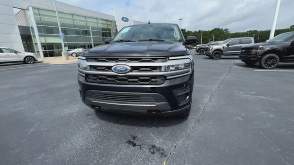 Used 2023 Ford Expedition XLT SUV