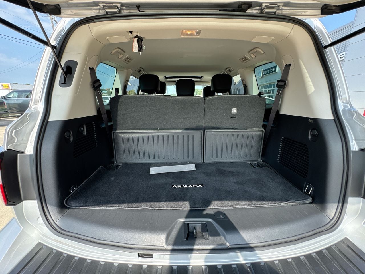 2023 Nissan Armada SL - Photo 26