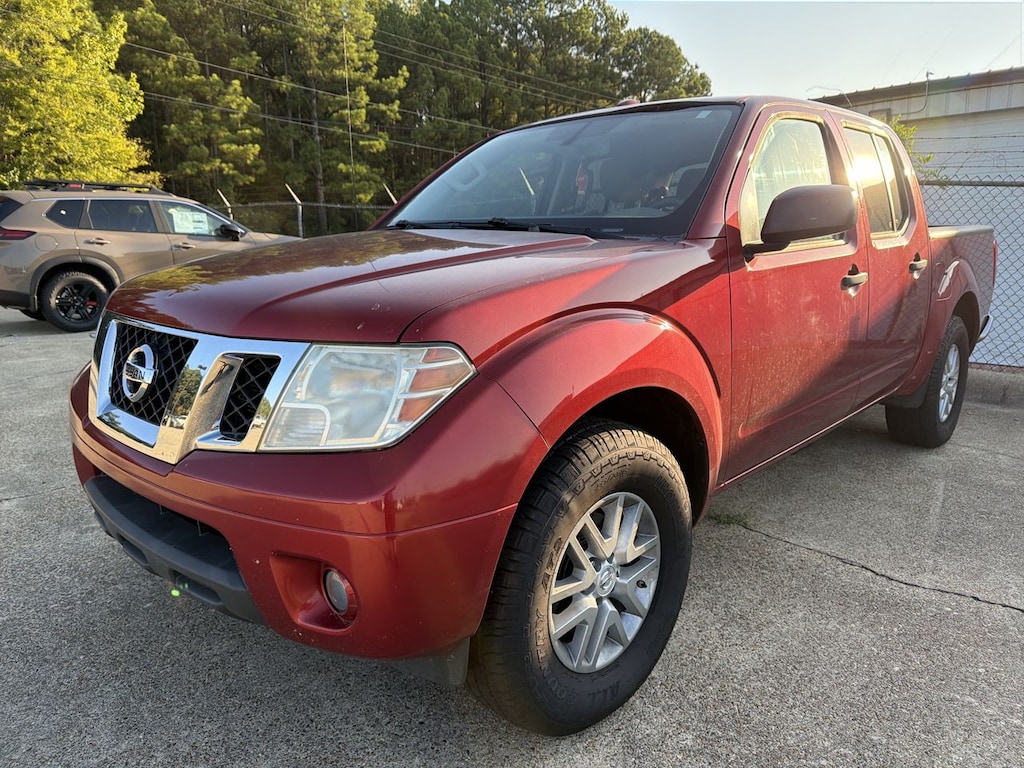 Used 2018 Nissan Frontier SV 4x2 Crew Cab 4.75 ft. box 125.9 in. WB