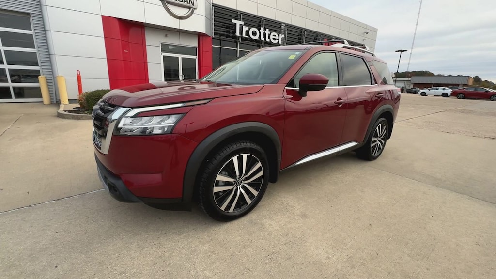 Used 2023 Nissan Pathfinder Platinum (A9) Front-Wheel Drive