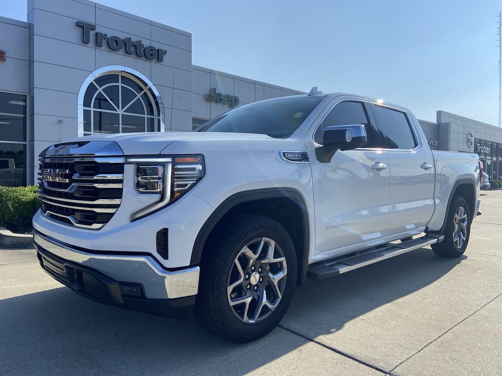 Used 2023 GMC Sierra 1500 SLT 4x4 Crew Cab 5.75 ft. box 147.4 in. WB