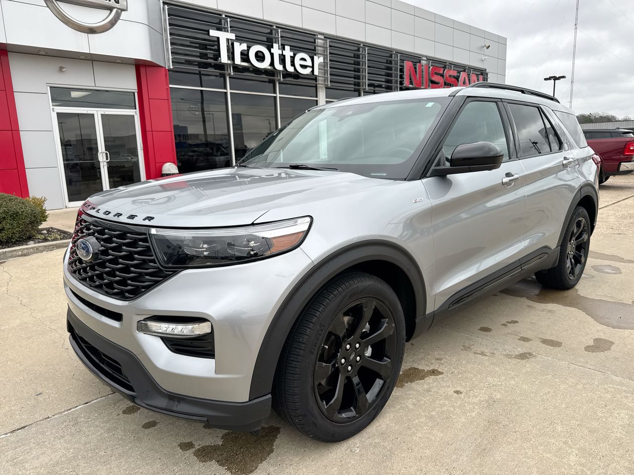 2023 Ford Explorer ST-LINE