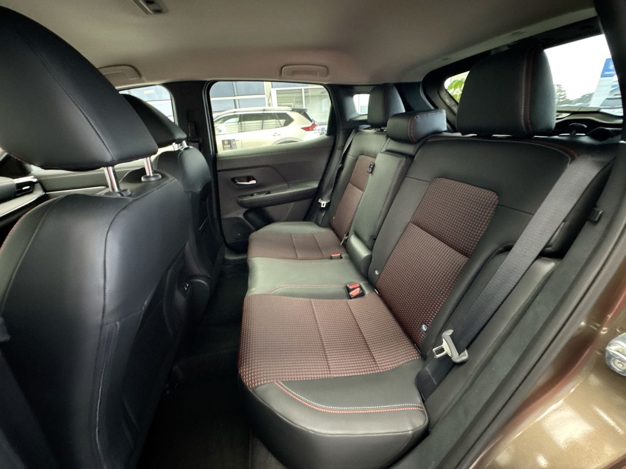 2026 Nissan KICKS SR - Photo 21