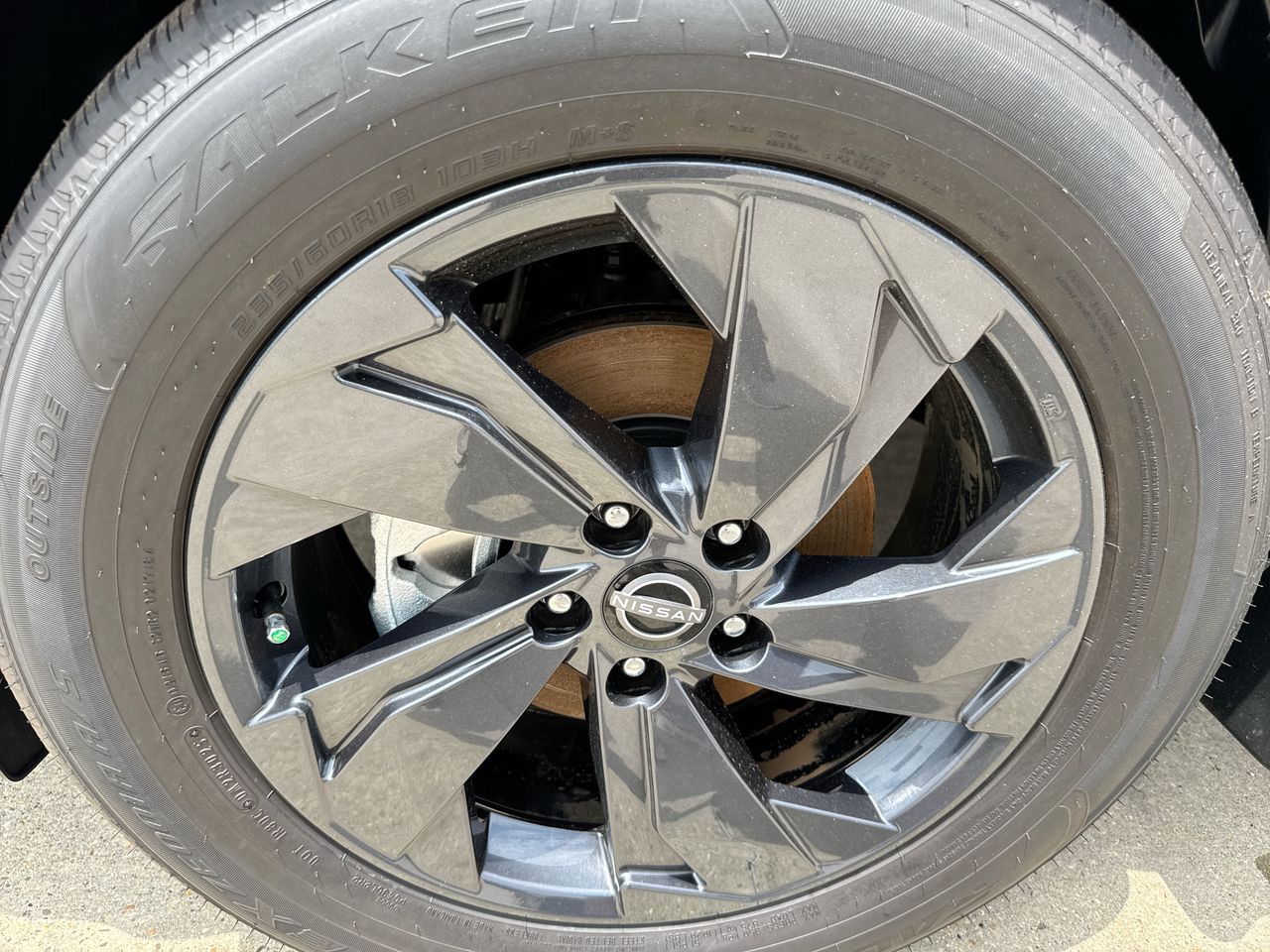 2026 Nissan Rogue SV - Photo 10