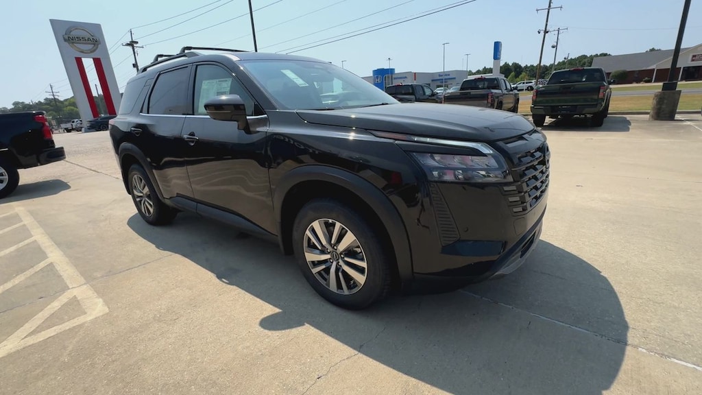 New 2026 Nissan Pathfinder SL SUV