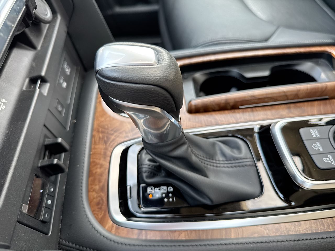 2023 Nissan Armada SL - Photo 20
