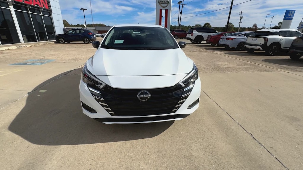 New 2025 Nissan Versa 1.6 S Sedan