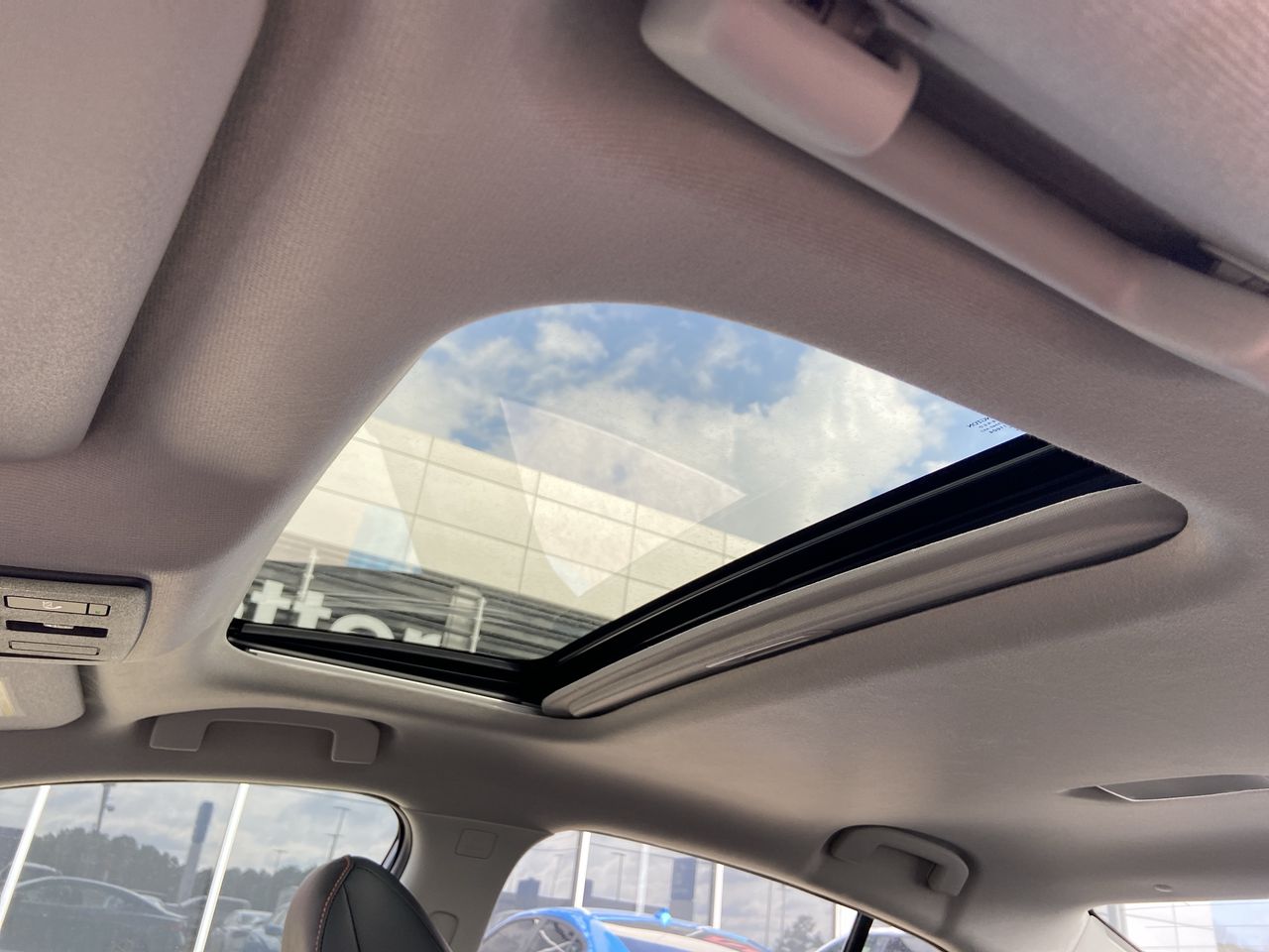 2025 Nissan Sentra SR - Photo 22