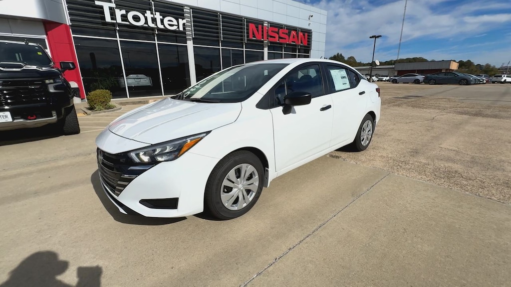 New 2025 Nissan Versa 1.6 S Sedan
