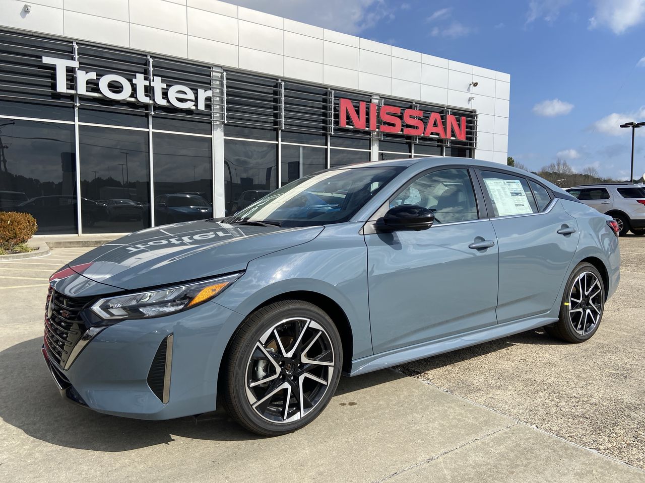 2025 Nissan Sentra SR's photo