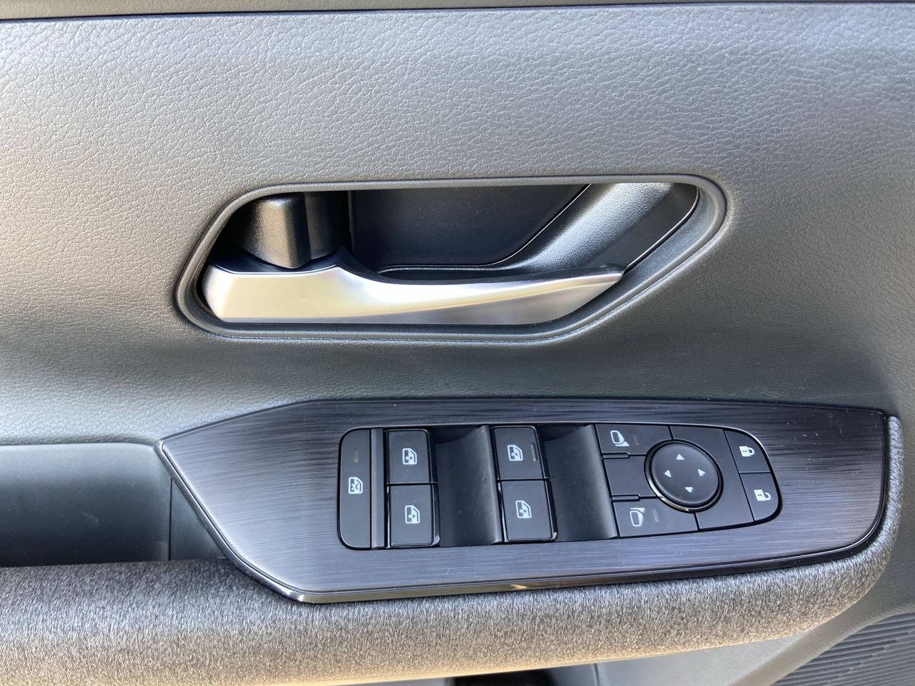 2025 Nissan Kicks SV AWD - Photo 13