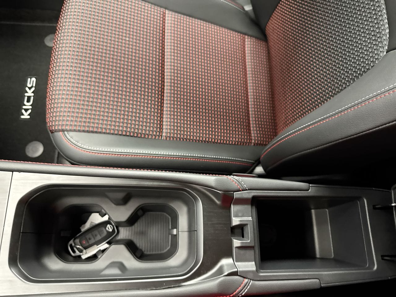 2026 Nissan KICKS SR - Photo 20