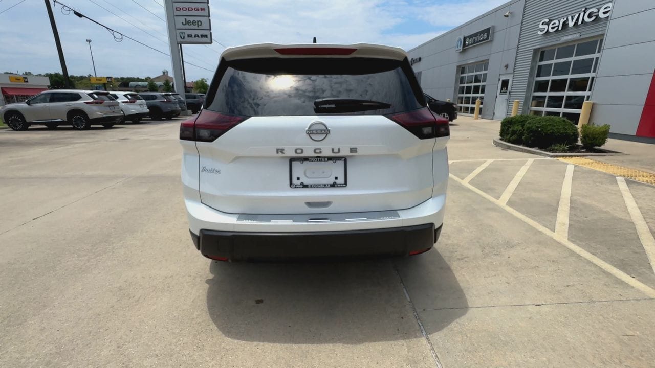 2026 Nissan Rogue SV - Photo 7