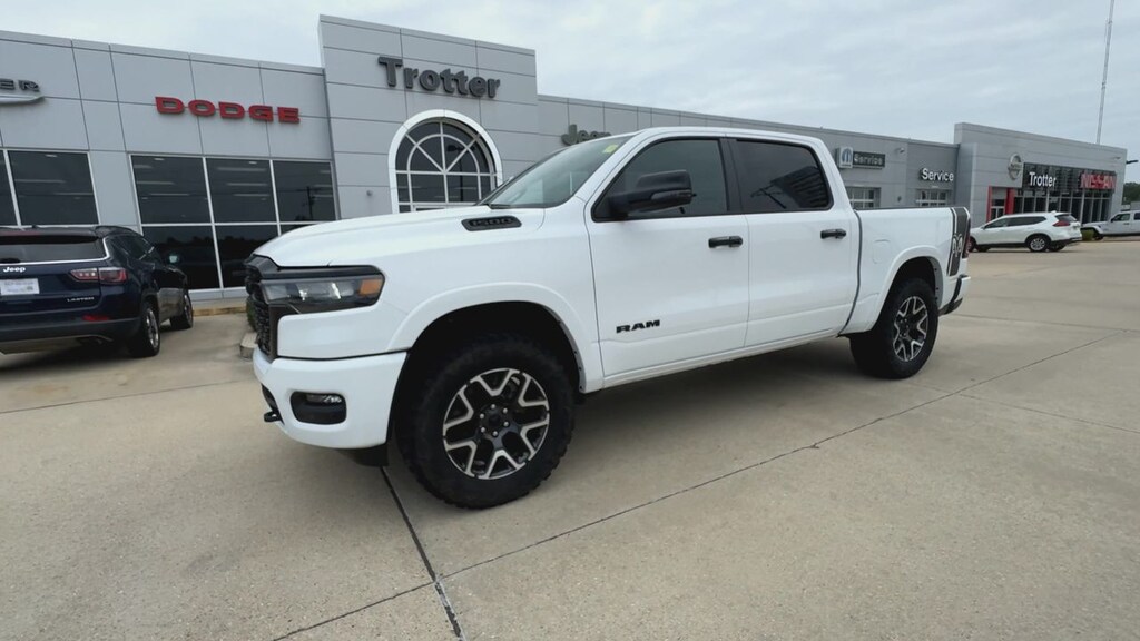 Used 2025 RAM 1500 Big Horn/Lone Star 4x4 Crew Cab 144.5 in. WB