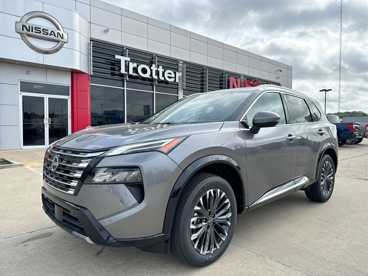 2026 Nissan Rogue Platinum AWD's photo