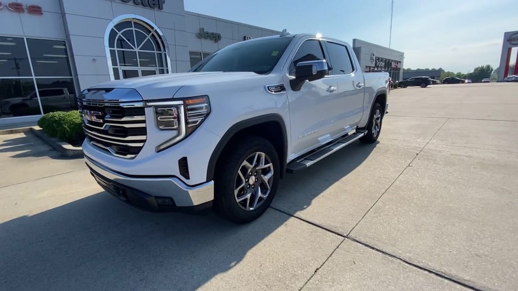 Used 2023 GMC Sierra 1500 SLT 4x4 Crew Cab 5.75 ft. box 147.4 in. WB