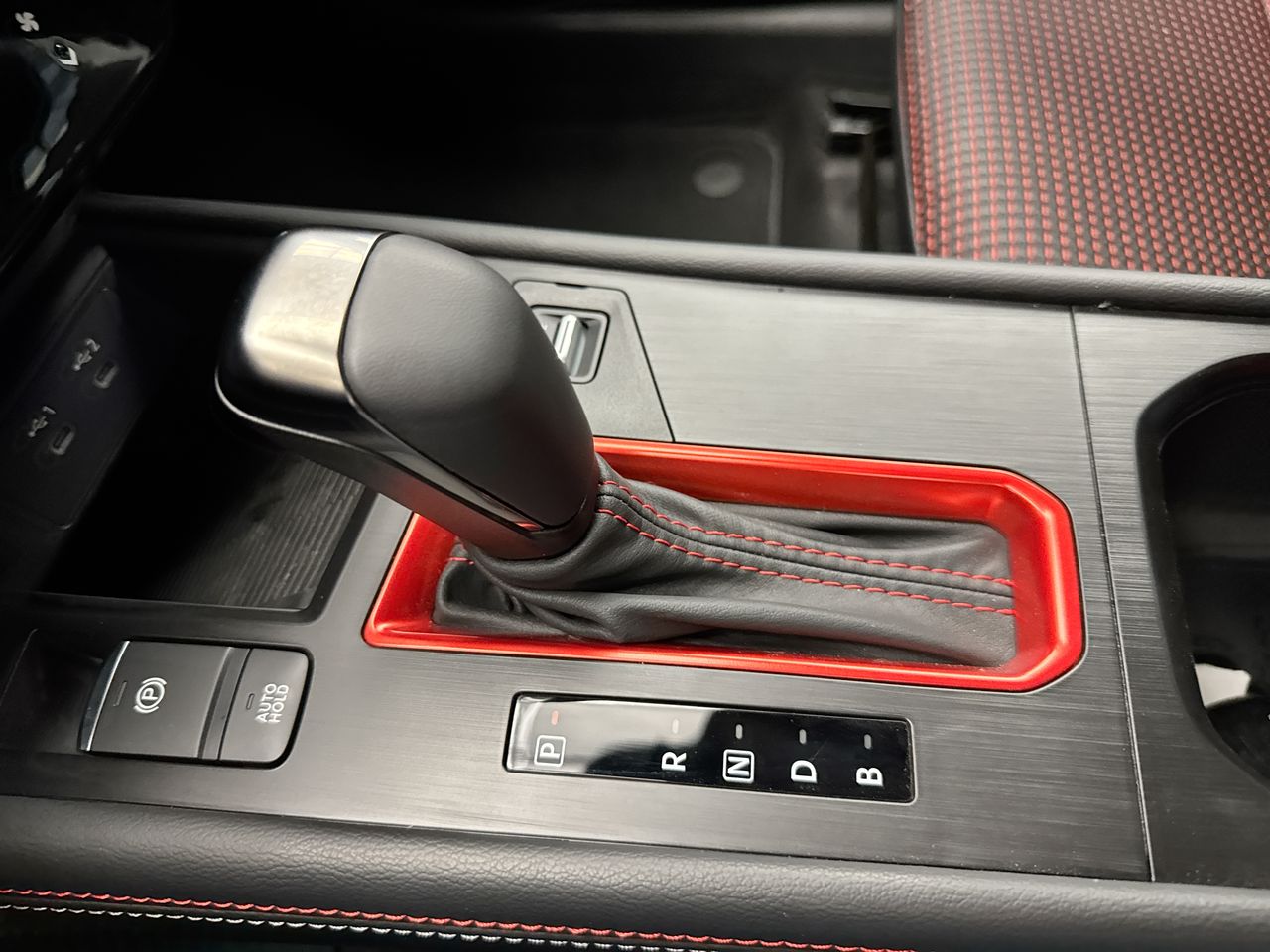 2026 Nissan KICKS SR - Photo 19