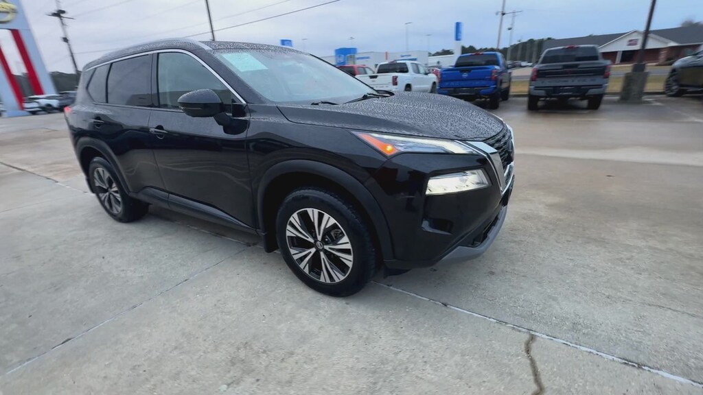 Used 2021 Nissan Rogue SV