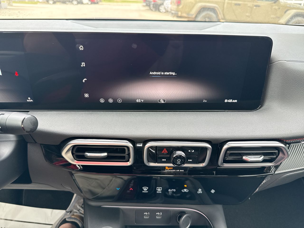 2026 Nissan Sentra SR - Photo 14