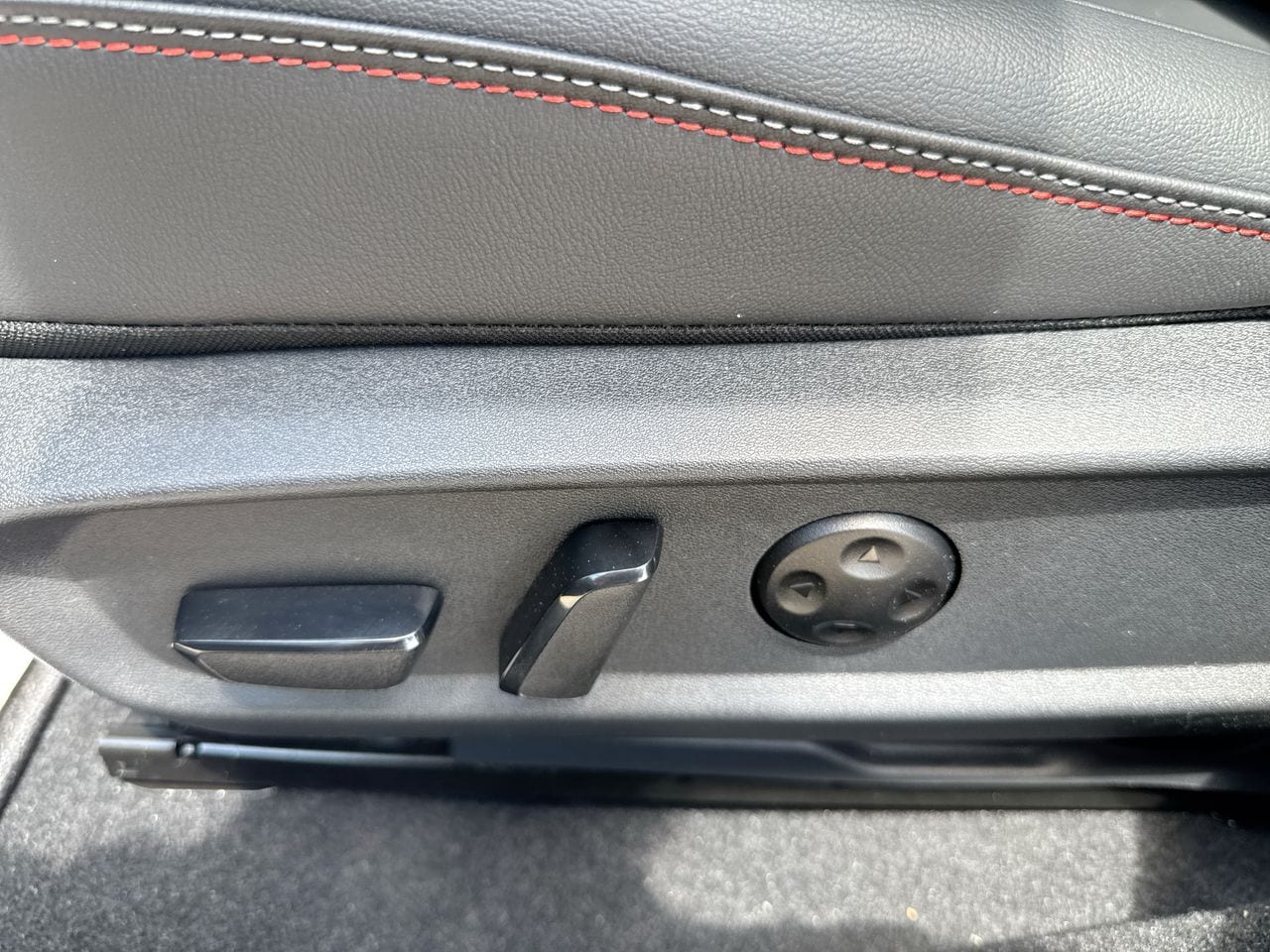 2026 Nissan Sentra SR - Photo 12