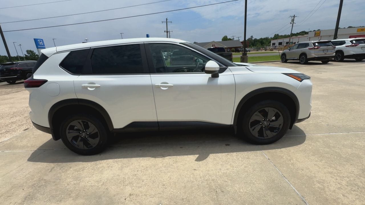 2026 Nissan Rogue SV - Photo 9