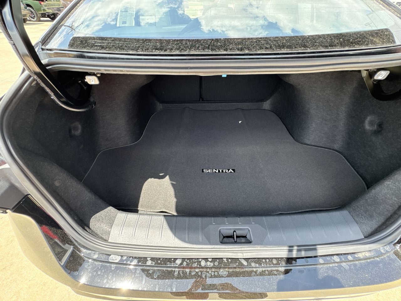 2026 Nissan Sentra SR - Photo 24