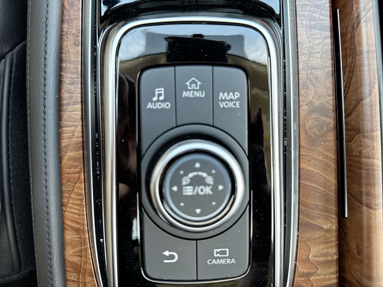 2023 Nissan Armada SL - Photo 21