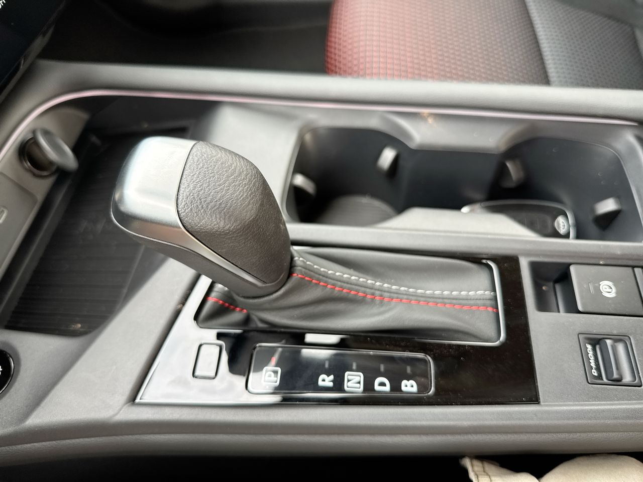 2026 Nissan Sentra SR - Photo 17