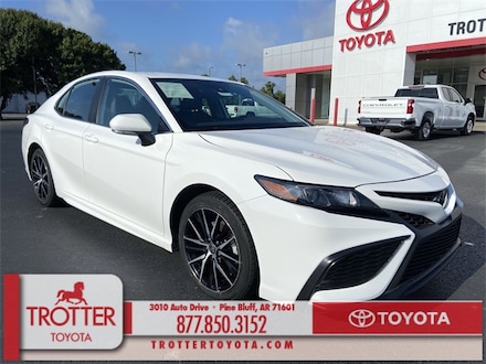 2022 Toyota Camry SE Sedan