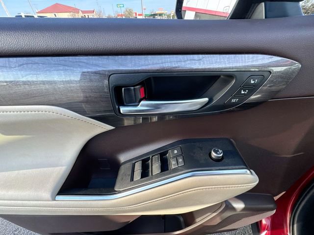 2020 Toyota Highlander Limited - Photo 13