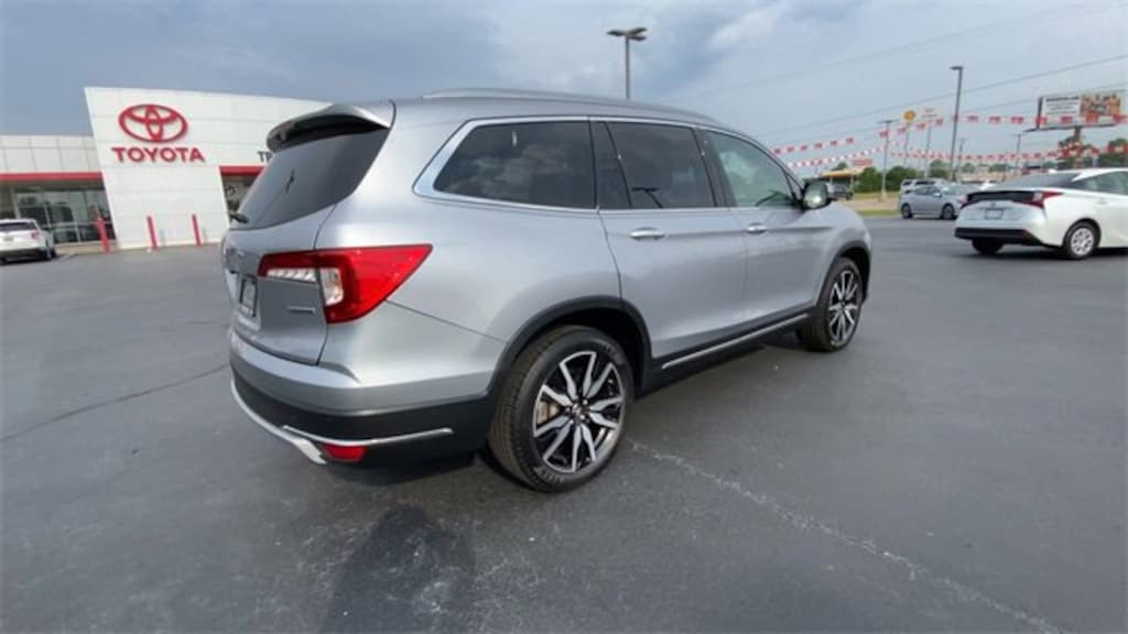 Used 2019 Honda Pilot Touring 7-Passenger FWD SUV