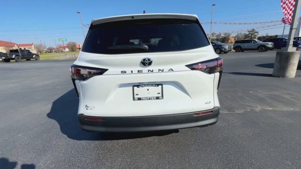 New 2026 Toyota Sienna XLE Van Passenger Van