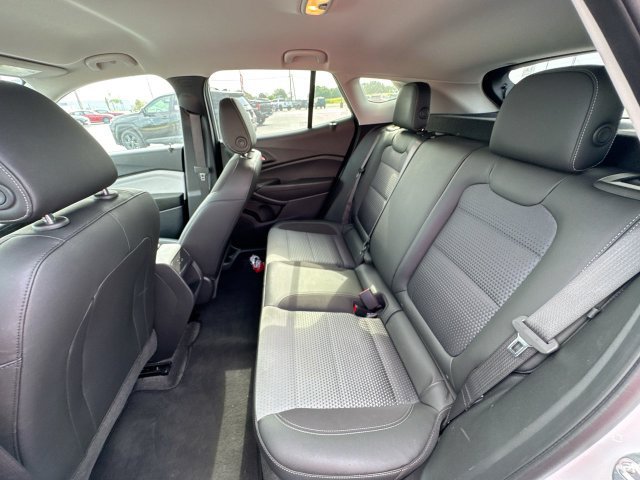2025 Chevrolet Trax LT - Photo 21