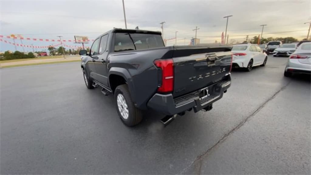 New 2025 Toyota Tacoma SR5 Truck Double Cab